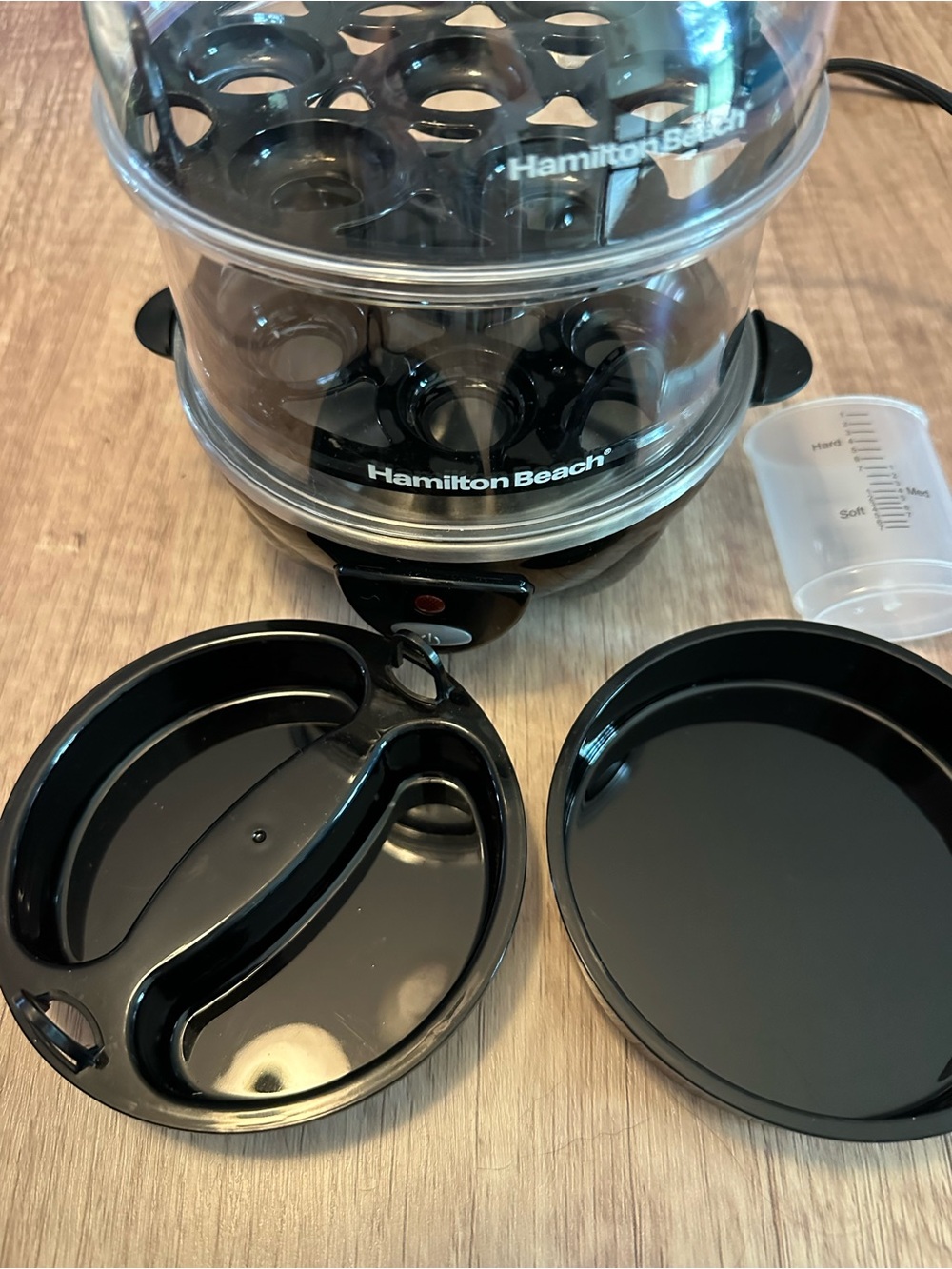 Hamilton Beach Black and Clear Electric Egg Cooker - Picture 4 of 7
